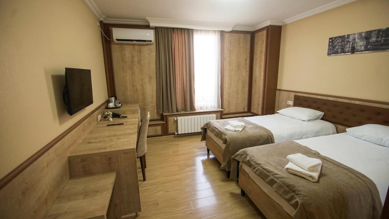Hotel Juralius Tbilisi Ngoại thất bức ảnh