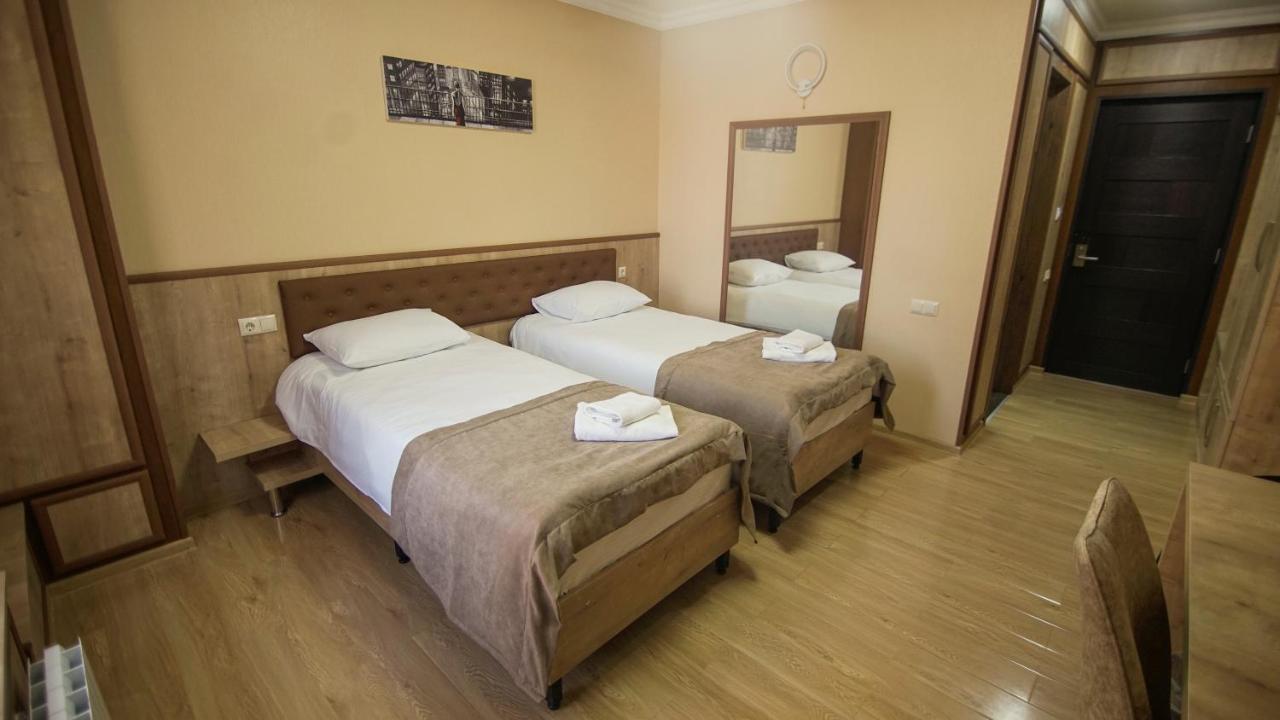 Hotel Juralius Tbilisi Ngoại thất bức ảnh