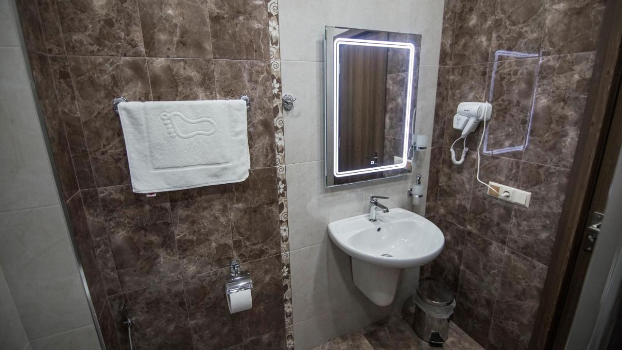 Hotel Juralius Tbilisi Ngoại thất bức ảnh